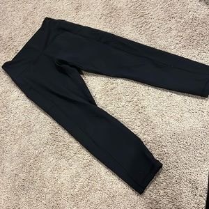 Offline by Aerie leggings size large short  (with side pocket) black
